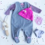 Quels vêtements choisir pour la sortie de clinique de bébé selon la saison ?